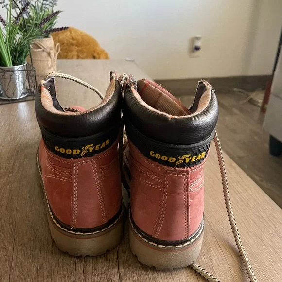 Pink boots - Picture 3 of 4